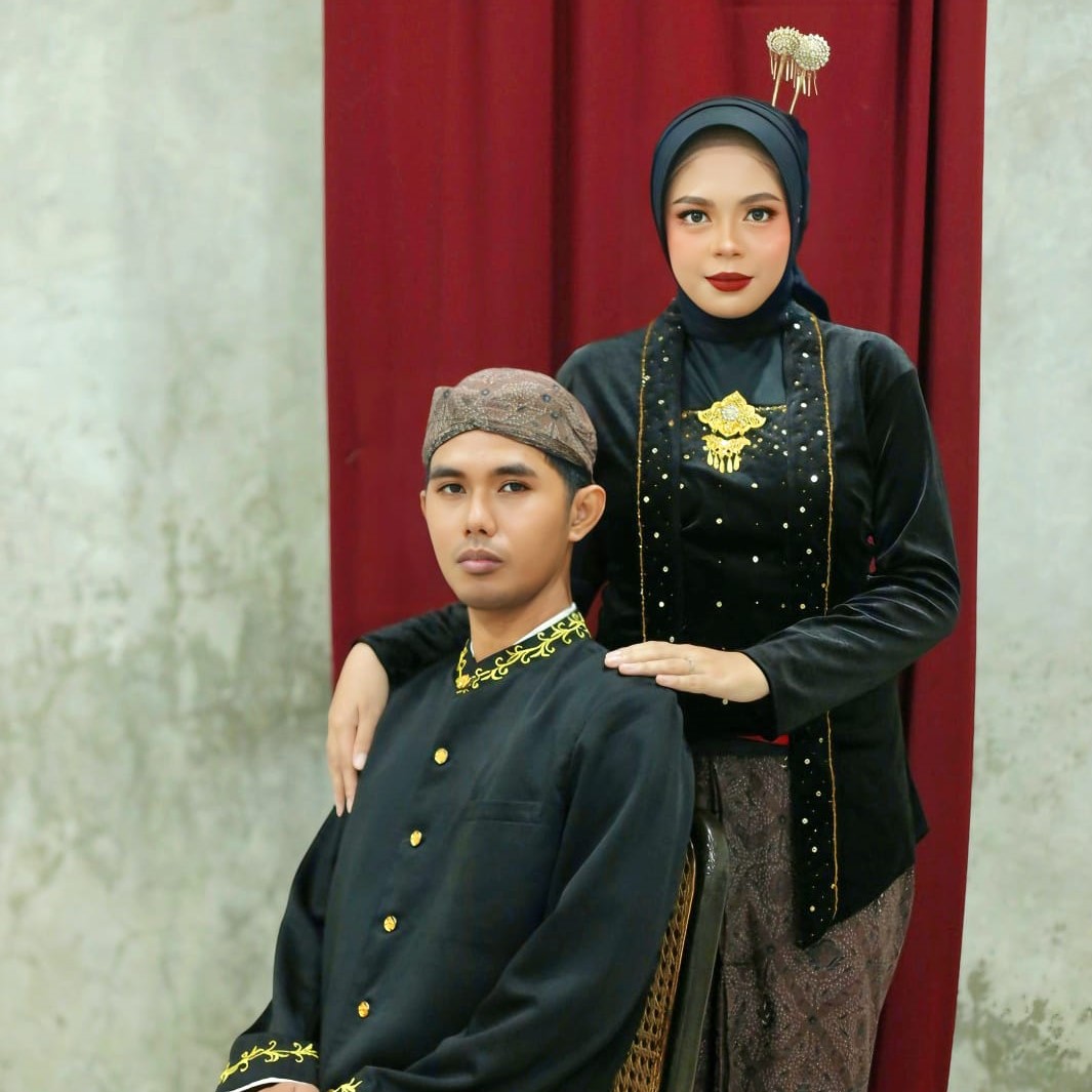 Fauzi dan Nindita